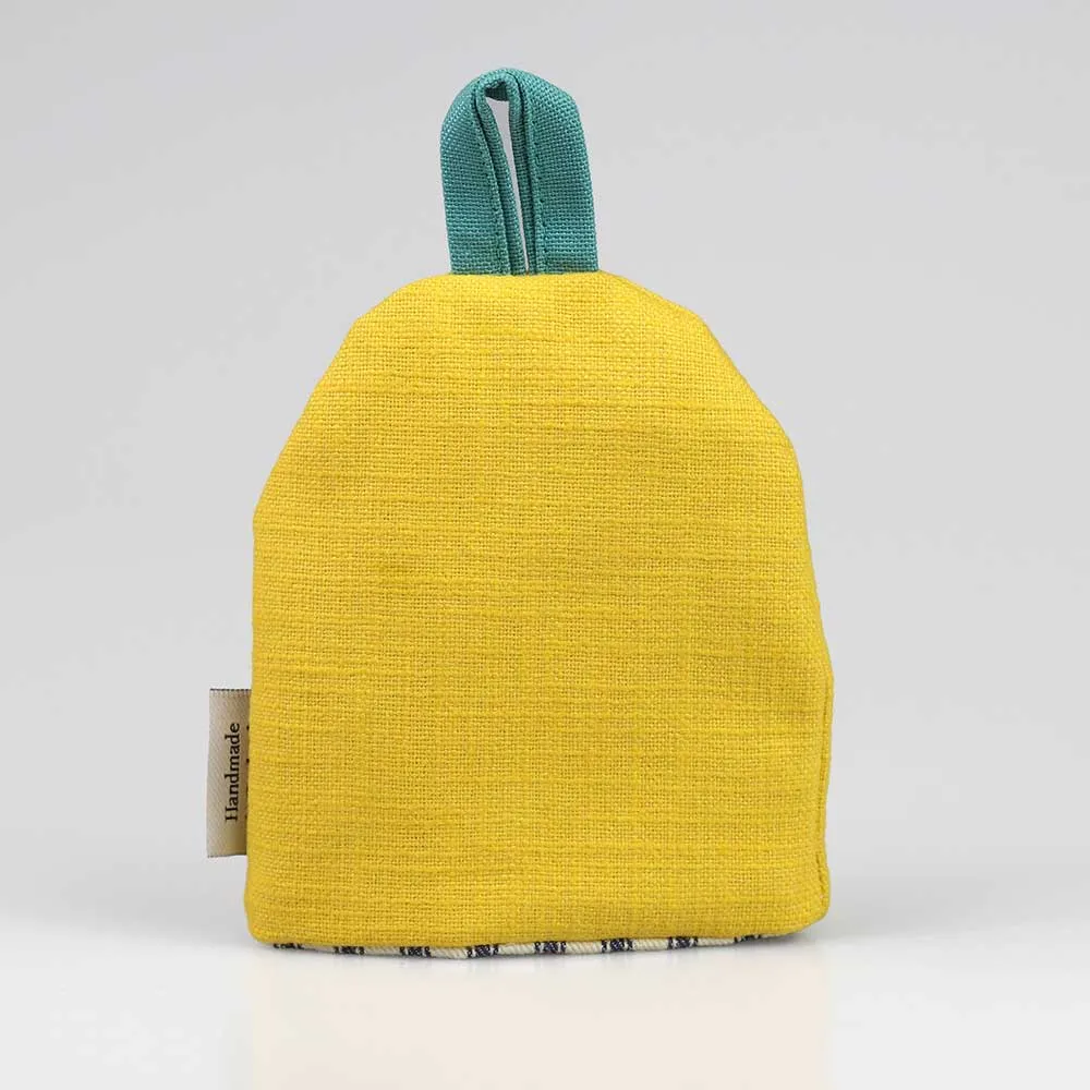 spring daffodils - egg cosy