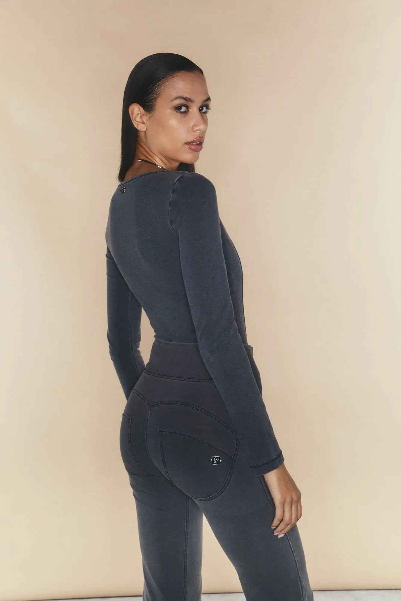(WRUP29HF419-J125N) High Waist Flared WR.UP®  met Stylisch Stitches