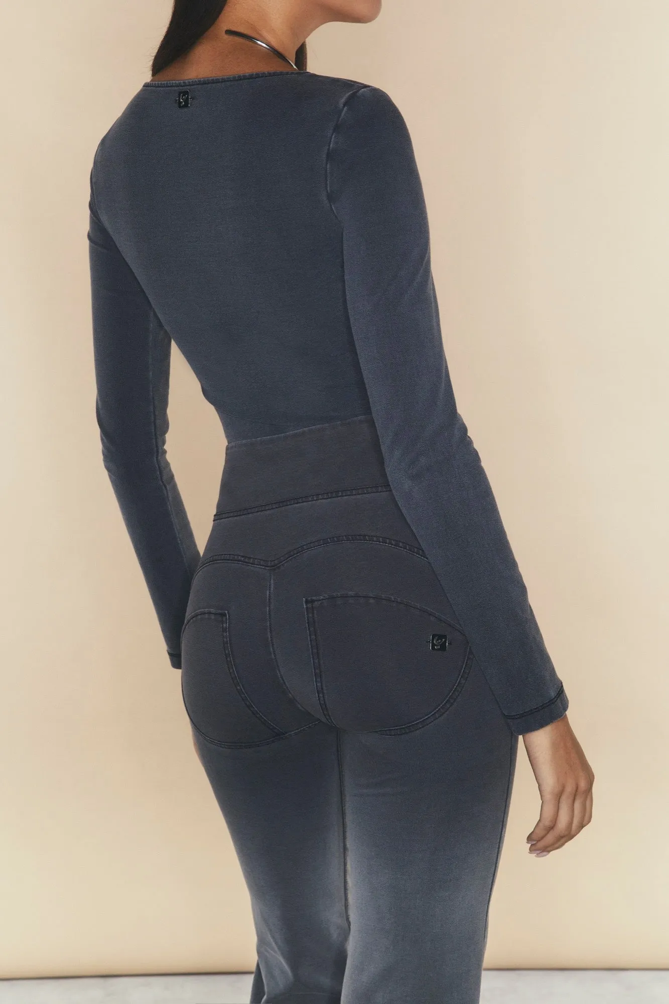 (WRUP29HF419-J125N) High Waist Flared WR.UP®  met Stylisch Stitches