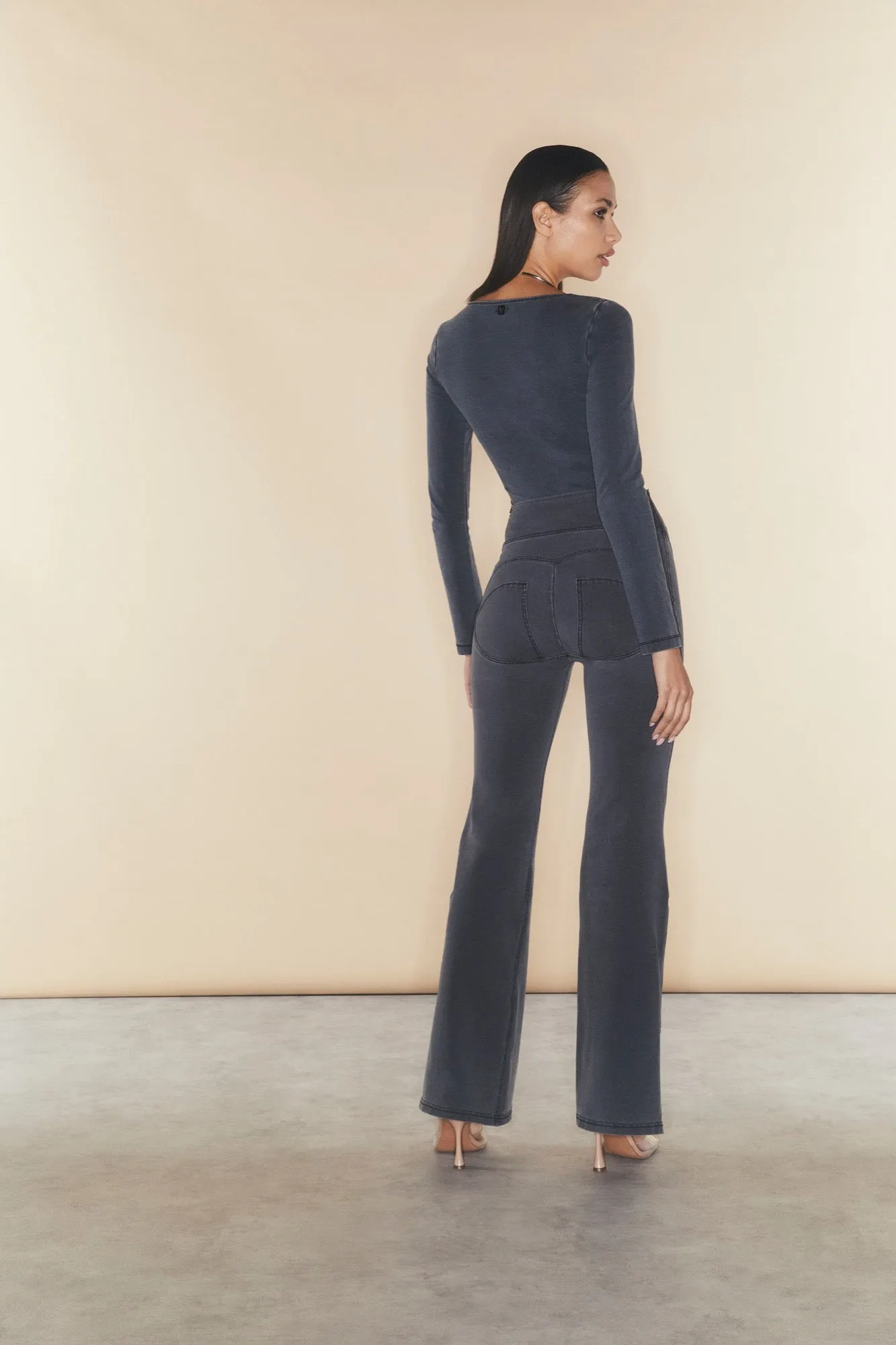 (WRUP29HF419-J125N) High Waist Flared WR.UP®  met Stylisch Stitches